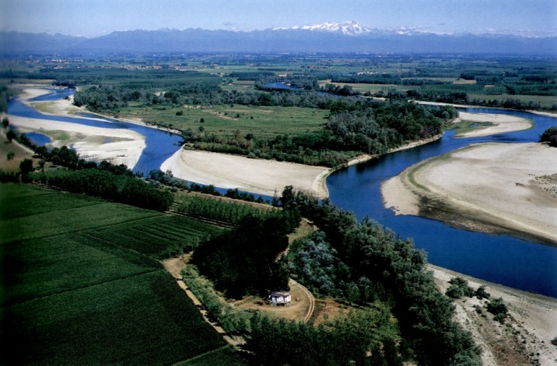 Colto da malore mentre nuotava nel Sesia: muore 41enne di Vignale